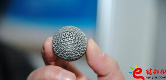 金屬3D打印的小球 金屬3D打印進(jìn)入模塊化時代 Optomec模塊化引擎可嵌入其它金屬處理設(shè)備